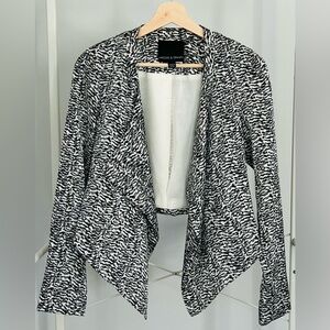 Harlowe & Graham Black and White Patterned Blazer